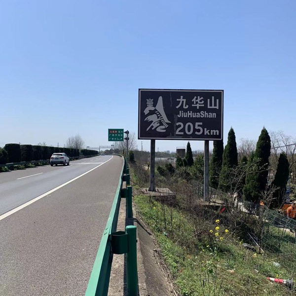 高速标牌换膜